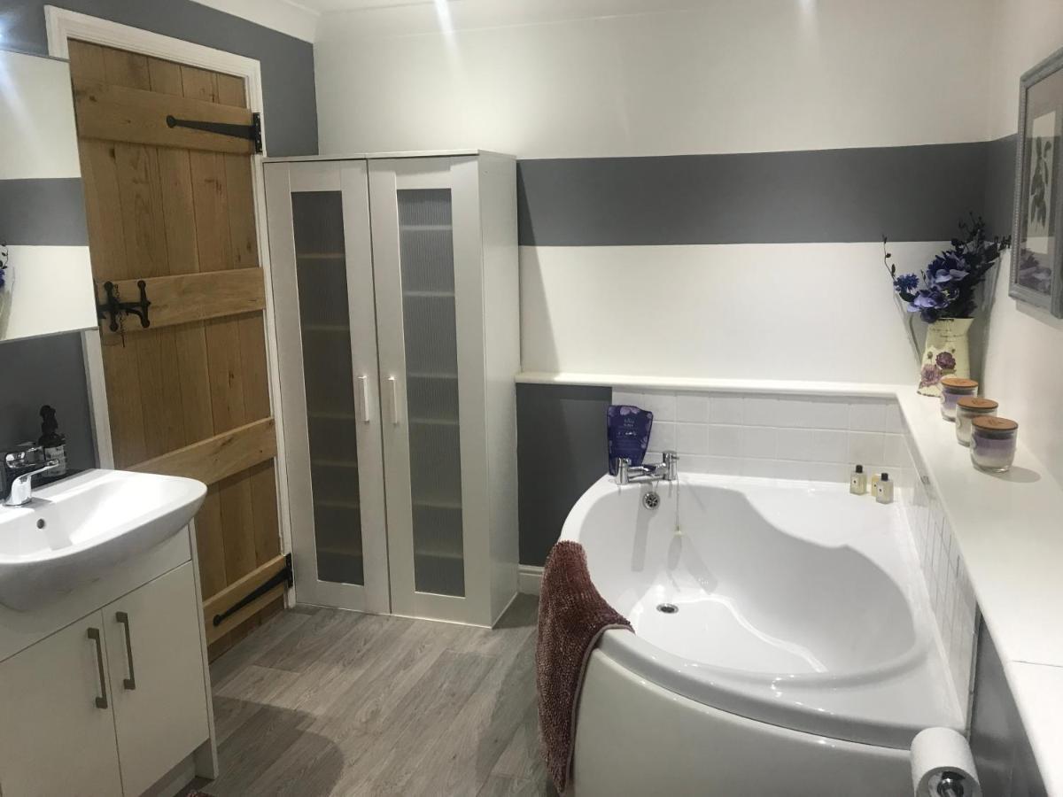 The Master Suite, Enjoy The Countryside In Style Ashover المظهر الخارجي الصورة